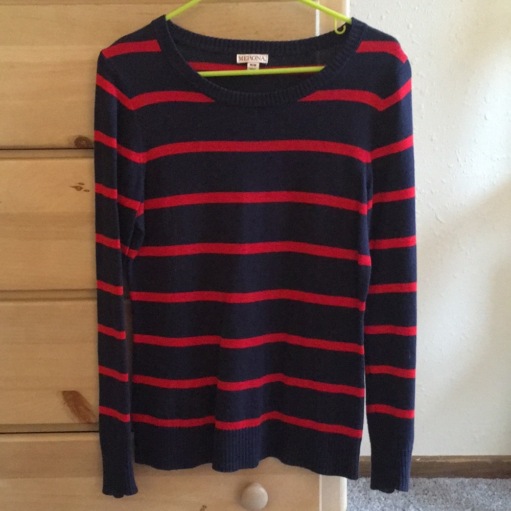 Women’s lightweight striped sweater